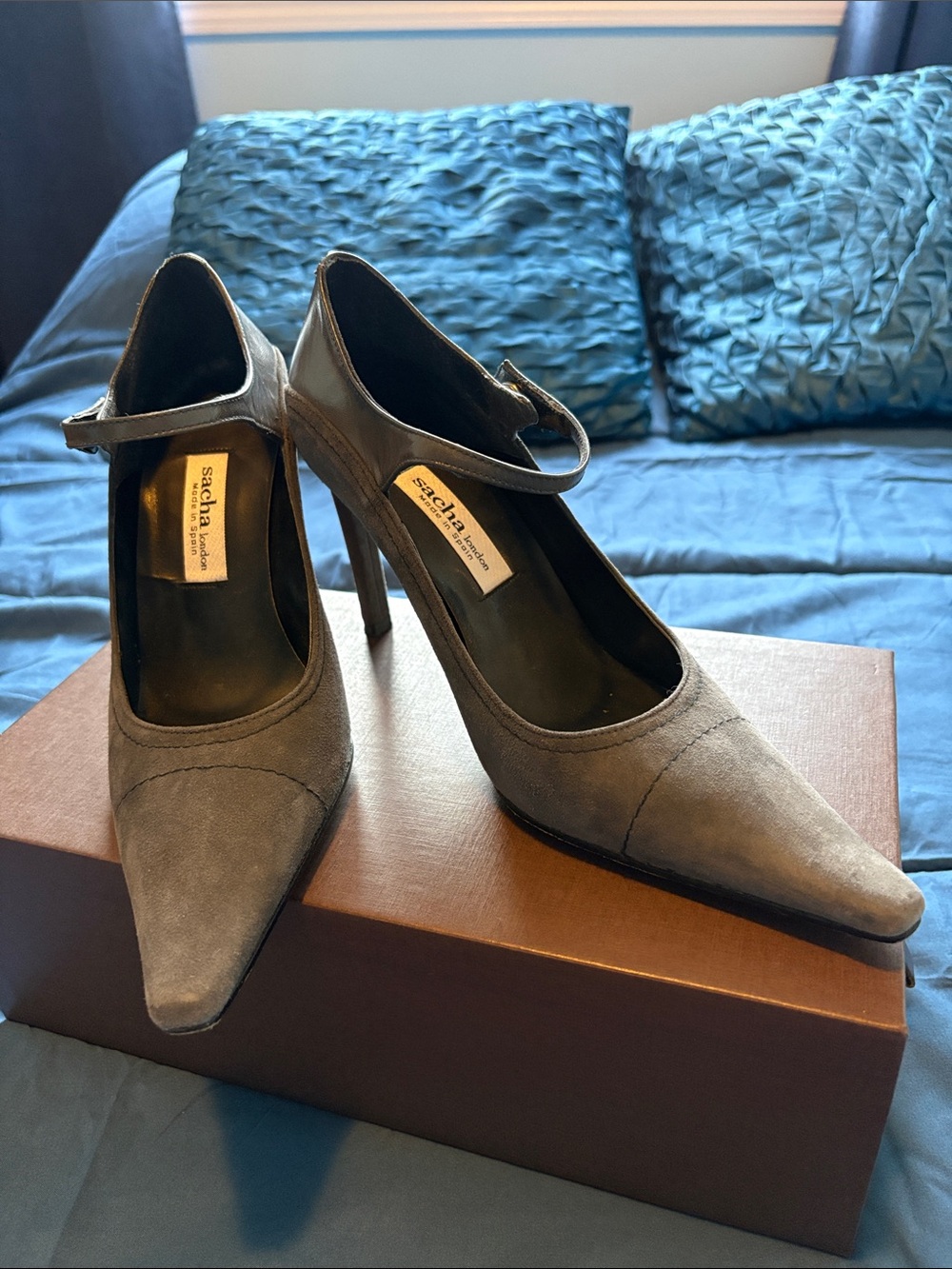 Vintage Sacha London Suede Mary Jane Pumps - Grey, Pointy Toe, Size 6.5